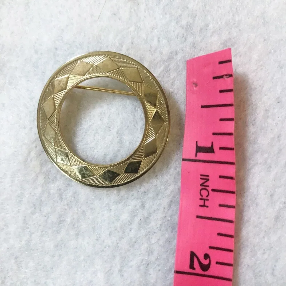 Unbranded vintage etched